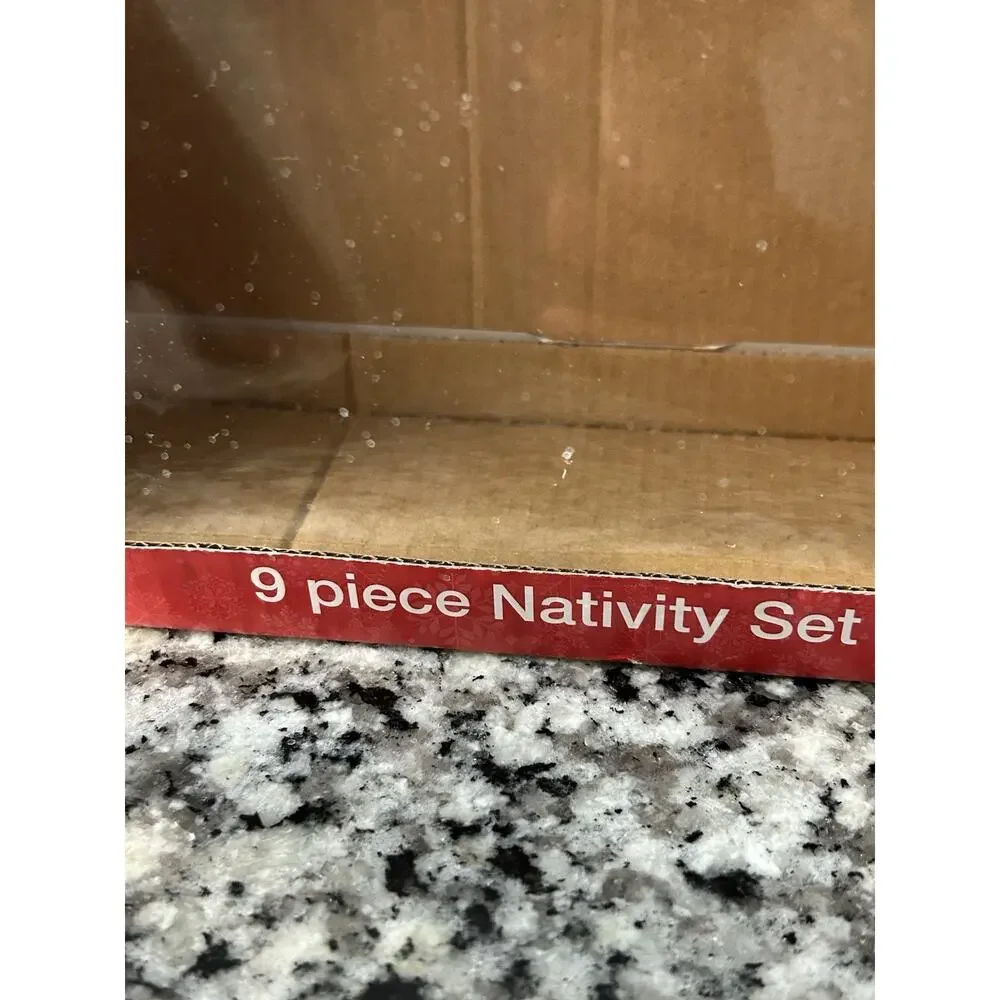 Merry Brite Nativity Gift‎ Set In Box With Gingerbread Stable And 8 Pieces